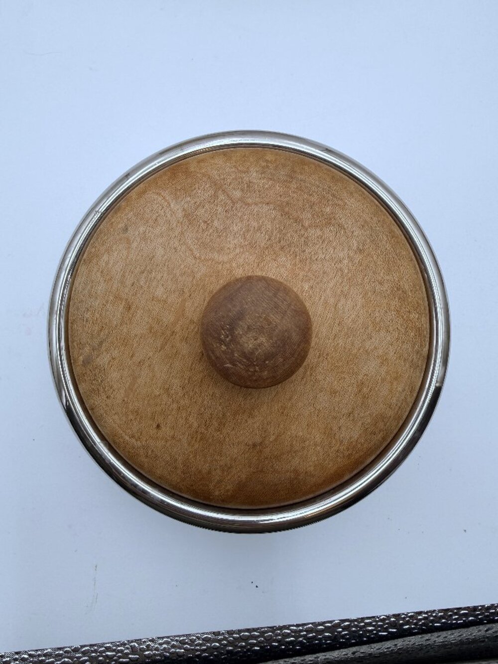 Vtg Pair Powder Jars 1930s Yardley Gardenia w Puff Wood Lid & 1980 Avon Unicorn - Picture 3 of 16
